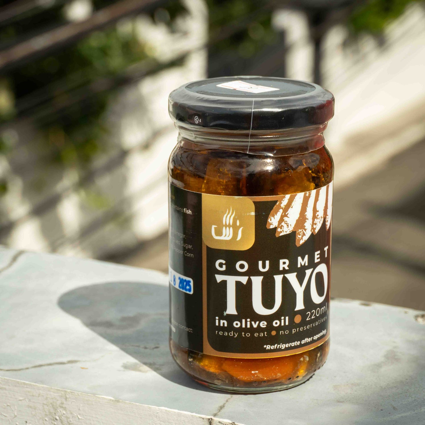 Glass Jar with Black Lid | Simply Packaging